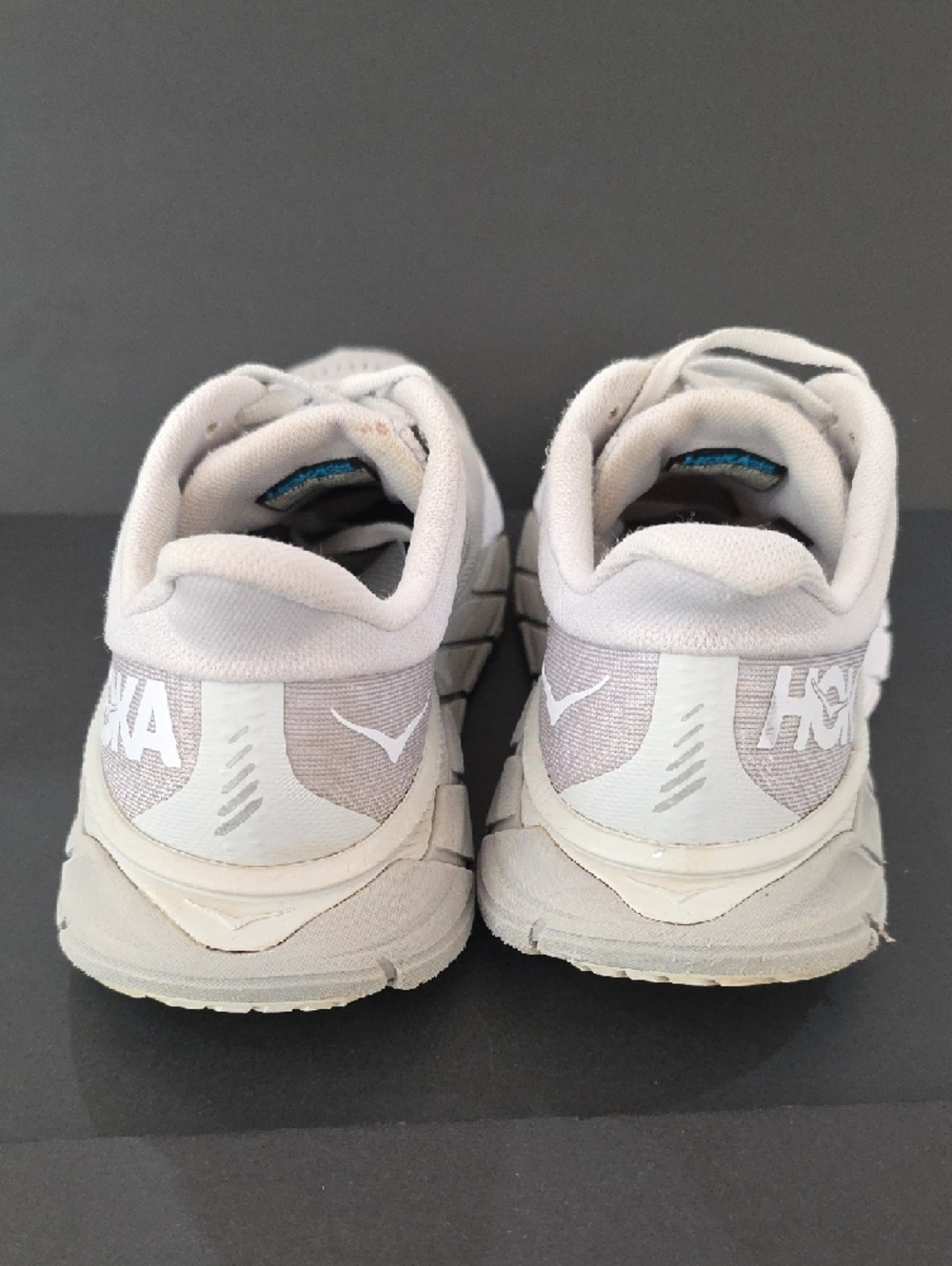 Hoka Arahi 5 Womens Pale Gray Cushioned Running Sneakers Size 8.5 - Picture 7 of 10